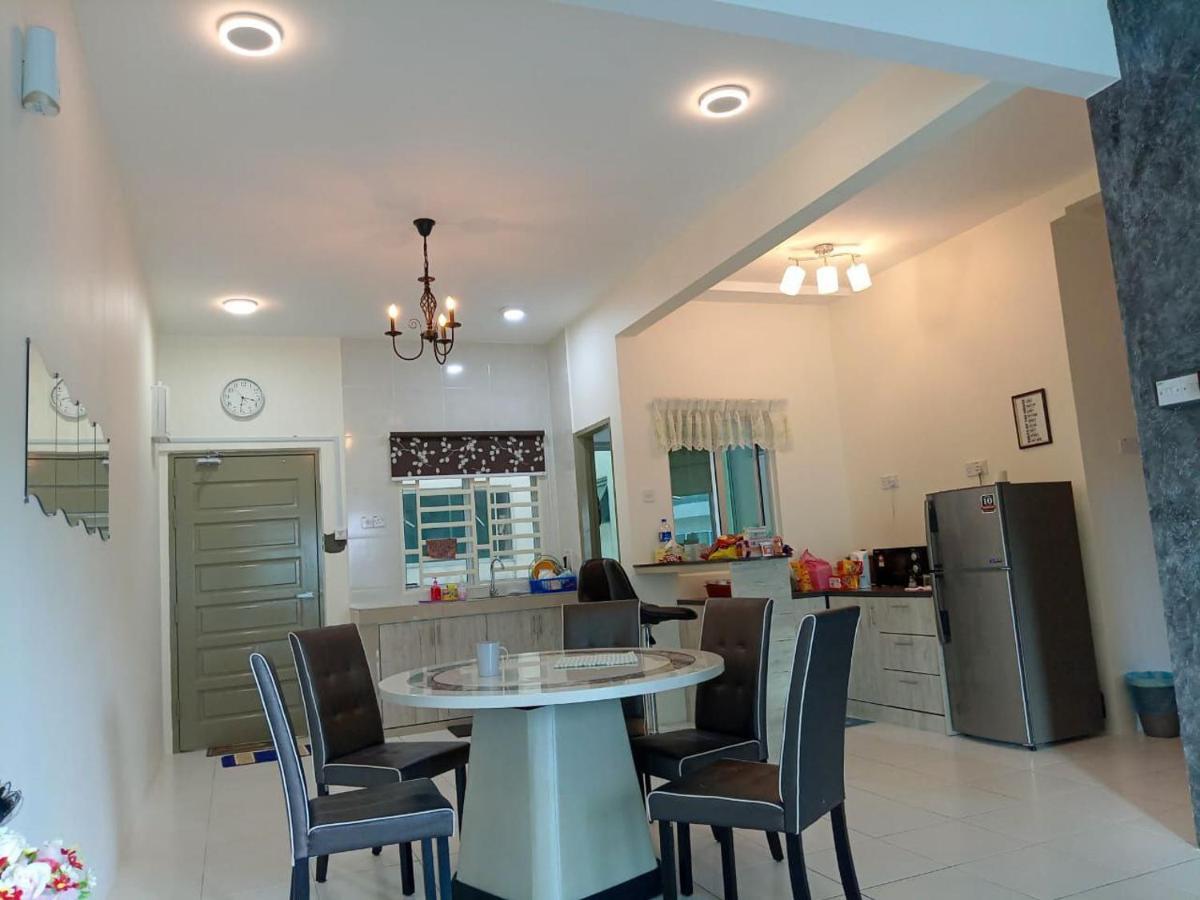 Apartment Family At Quintet A2-7-3a